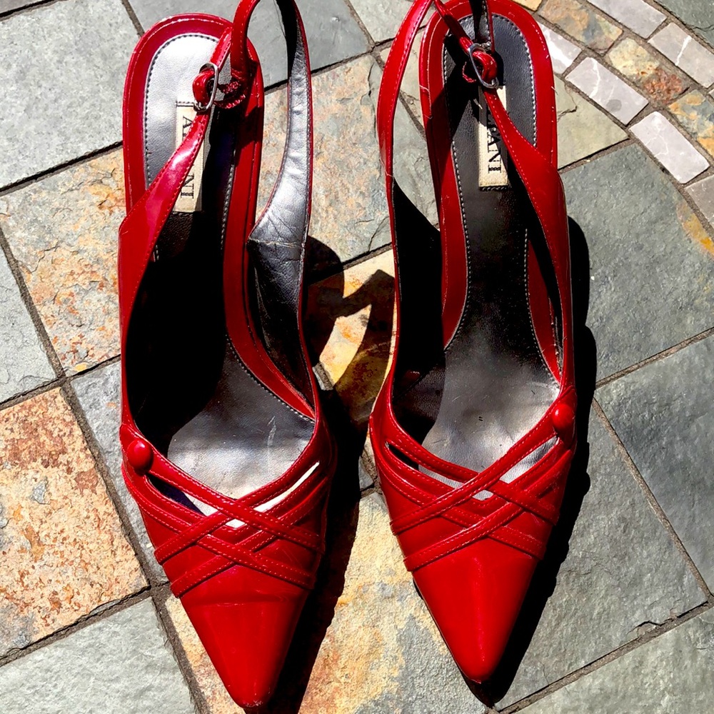 Alfani Red shoes not sure size 9.5 or 10